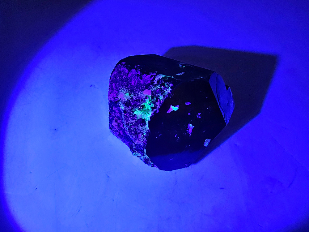 Black Tourmaline Rough L (82g) Hyalite Inclusions Black Tourmaline Rough L (82g) Hyalite Inclusions - Image 4