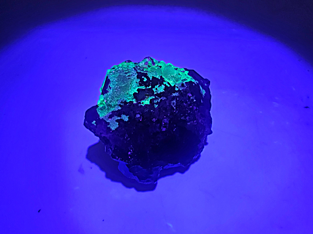 Black Tourmaline Rough N (62g) Hyalite Black Tourmaline Rough N (62g) Hyalite - Image 2