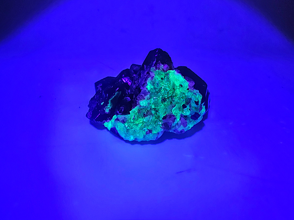 Black Tourmaline Rough N (62g) Hyalite Black Tourmaline Rough N (62g) Hyalite - Image 3