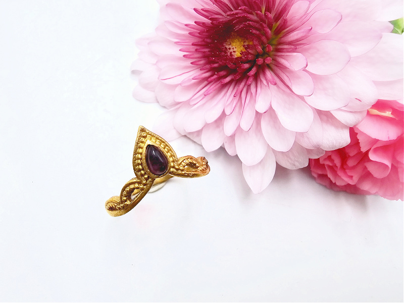*Brass Indian Goddess Amethyst Ring *Brass Indian Goddess Amethyst Ring
