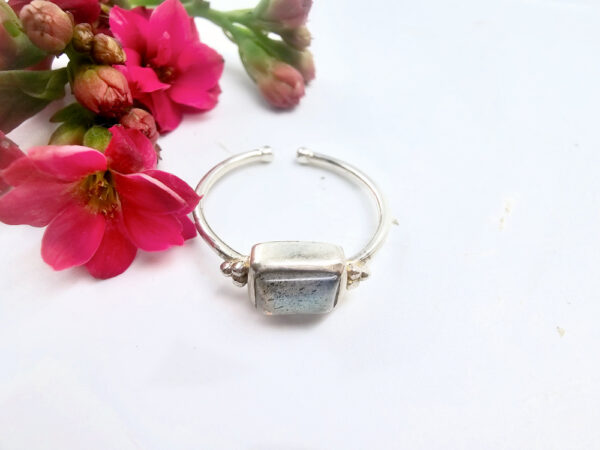 Labradorite Square Ring (925 Silver) - Image 2