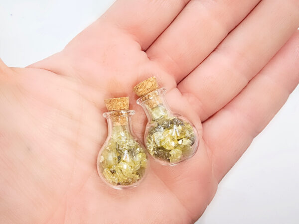 Mini Bottle Of Green Garnet Chips