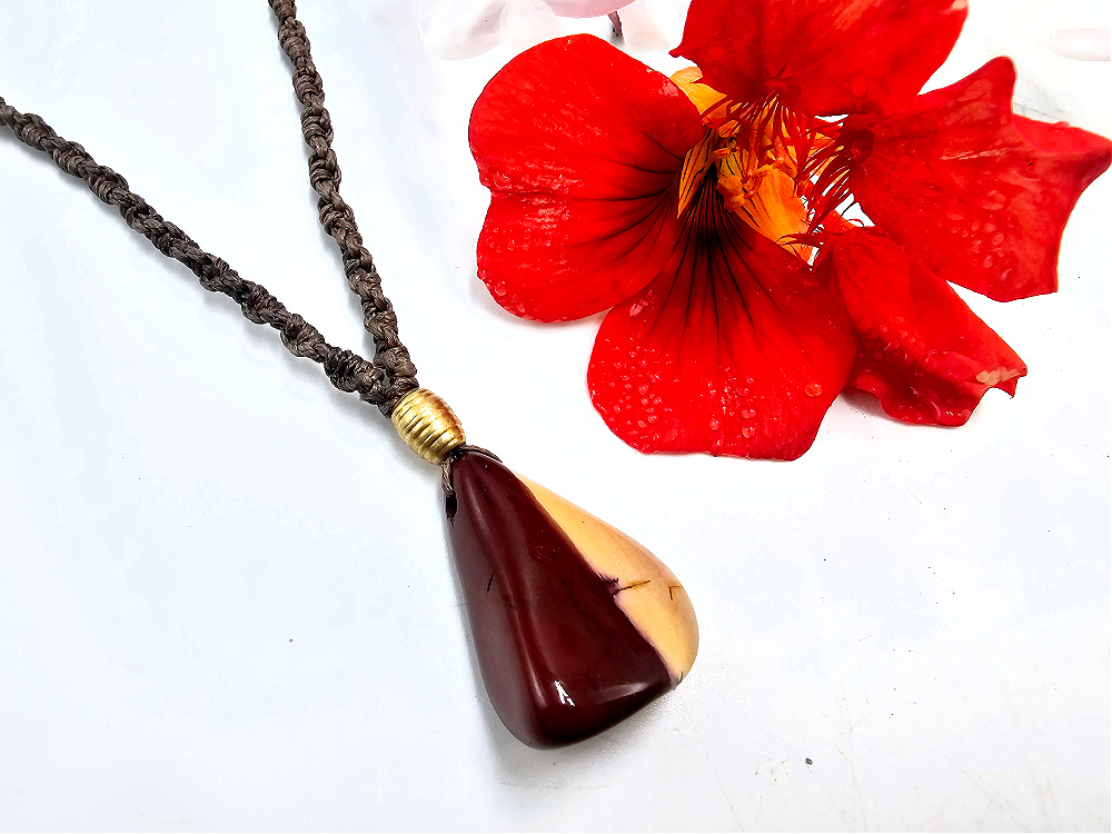 Mookaite Macrame Necklace Mookaite Macrame Necklace
