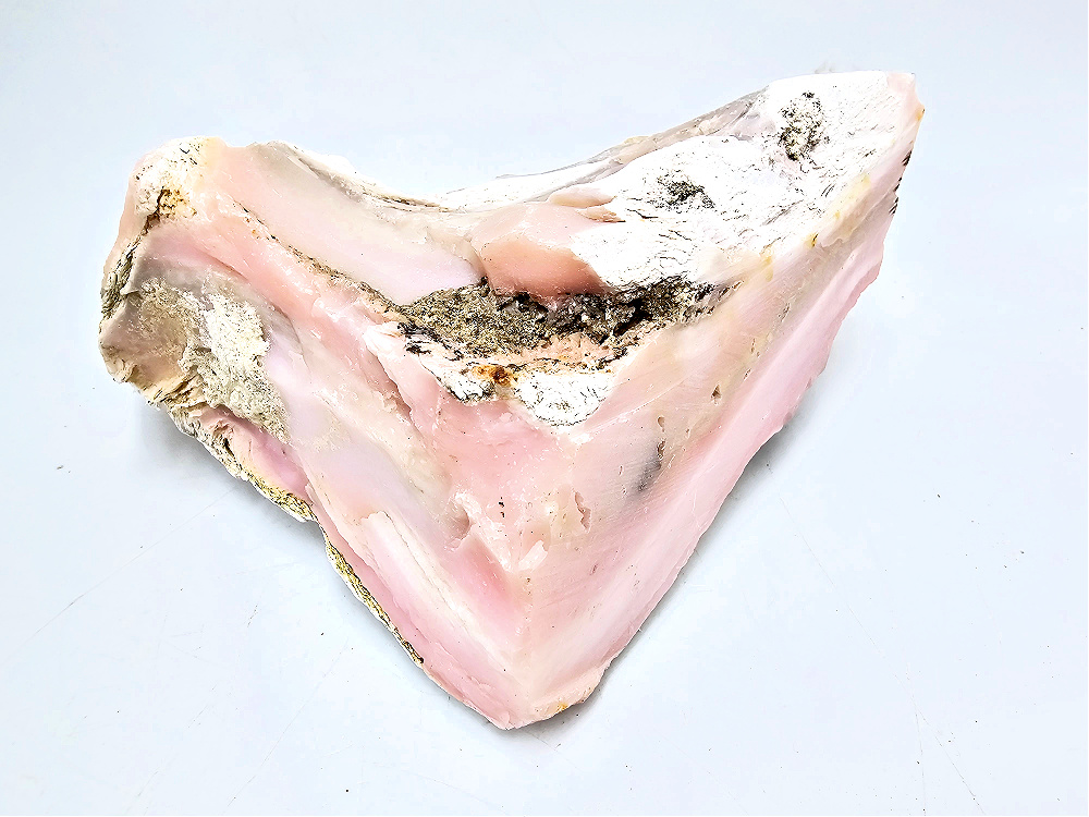 Pink Opal Rough Chunk A (1.52kg) Pink Opal Rough Chunk A (1.52kg)