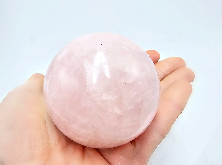 Rose Quartz Sphere D (428g) Rose Quartz Sphere D (428g)