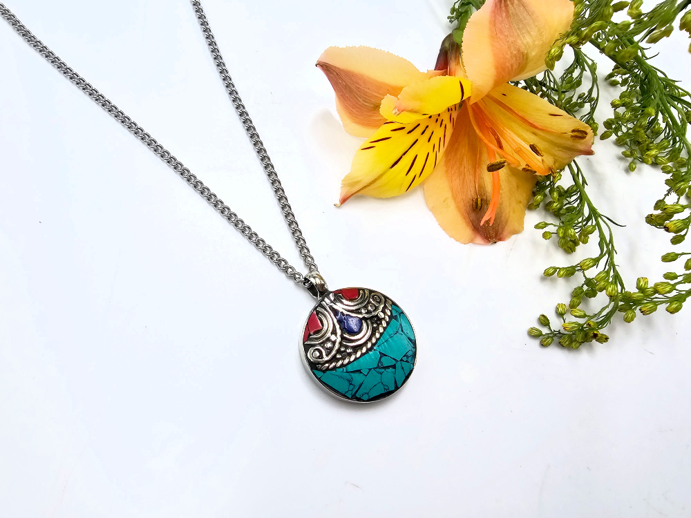 Tibetan Necklace Round Red Dot Tibetan Necklace Round Red Dot