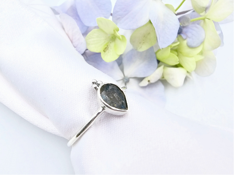 Labradorite Ring Drop & Circles (925 Silver) Labradorite Ring Drop & Circles (925 Silver)