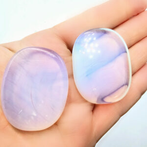 Opalite Palm Stone Flat (4cm)