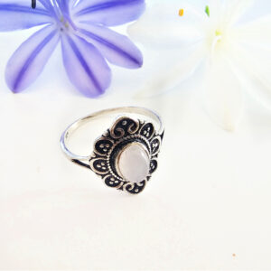 Flower Oval Rose Quartz Ring