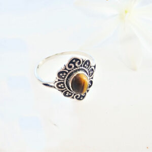 Flower Oval Tigers Eye Ring