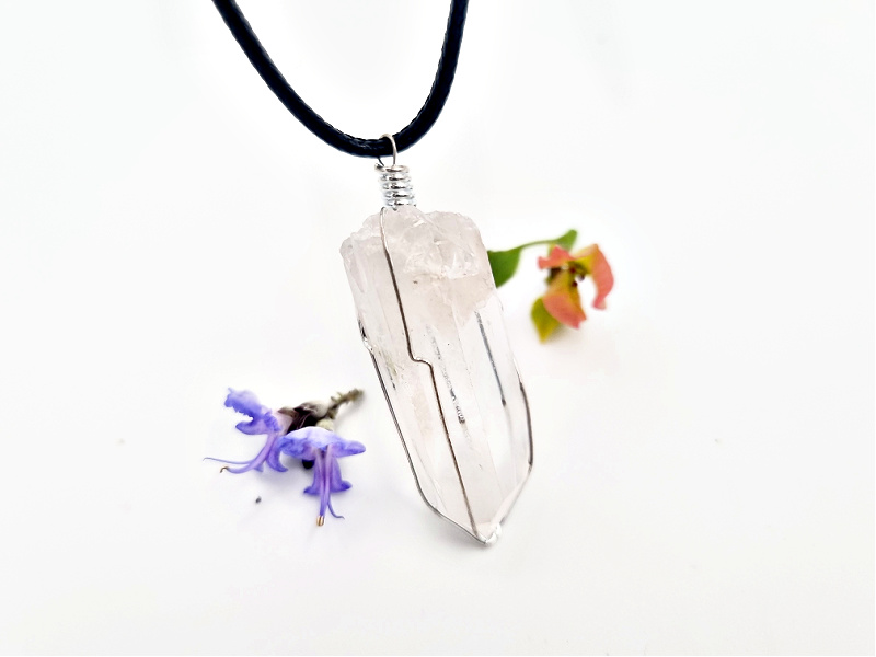 Quartz Rough Necklace (Wisdom & Spiritual Growth) Quartz Rough Necklace (Wisdom & Spiritual Growth)