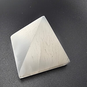 Selenite Pyramid (5cm)