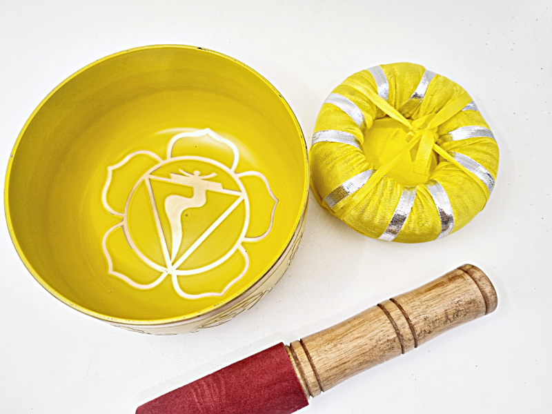 Solar Plexus Chakra Singing Bowl (13cm) Solar Plexus Chakra Singing Bowl (13cm) - Image 2