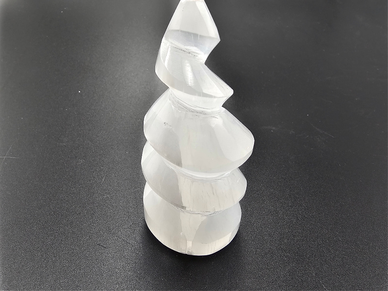 Selenite Spiral (10cm) Selenite Spiral (10cm)