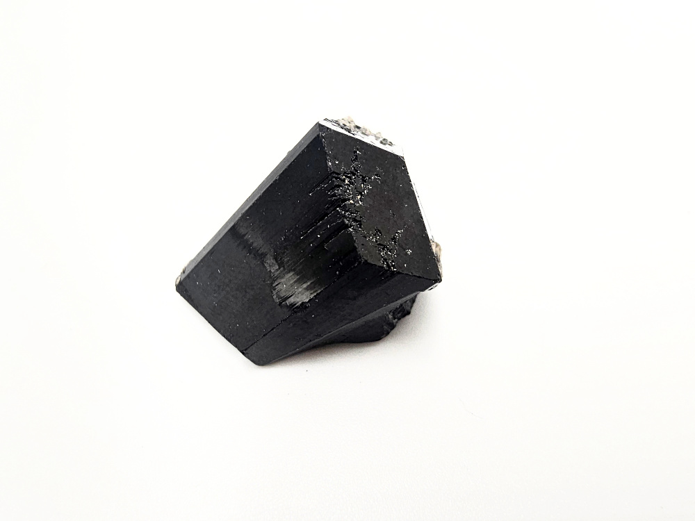 Black Tourmaline Rough H (13.9g) Black Tourmaline Rough H (13.9g)