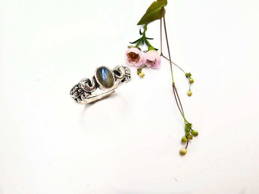 Elephants Ring - Labradorite (925 Silver) M Elephants Ring - Labradorite (925 Silver) M