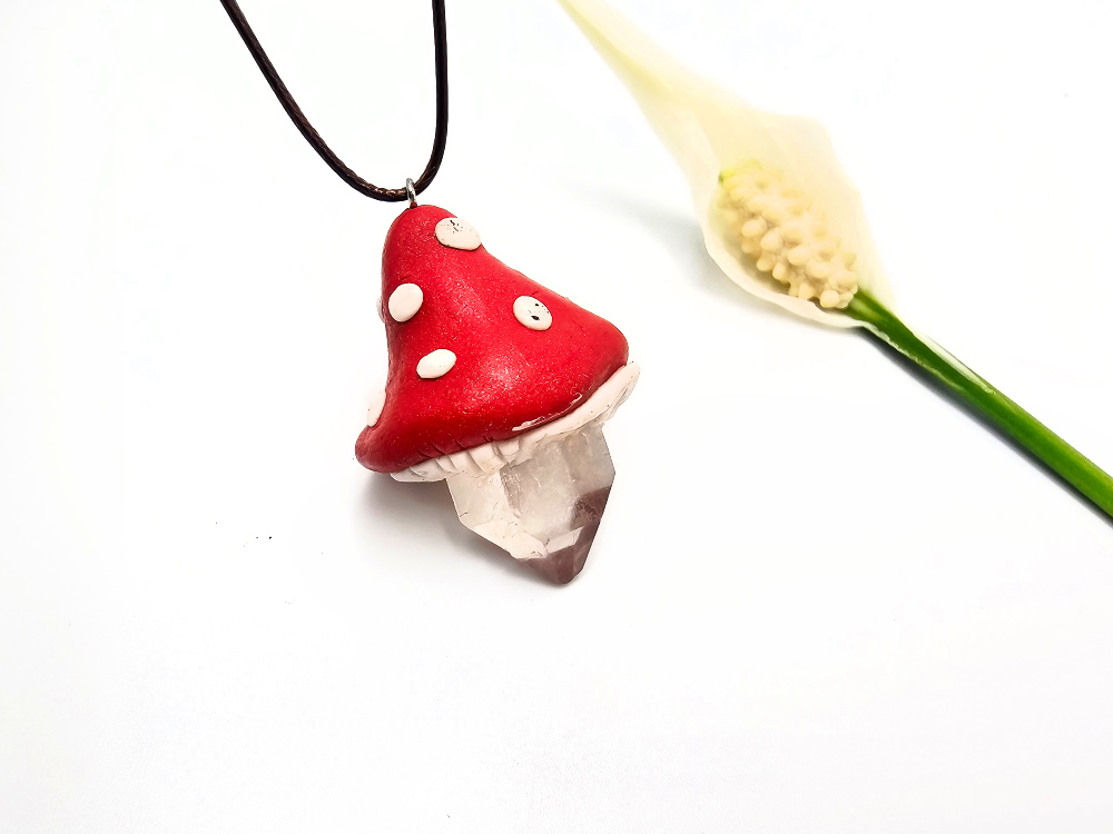 Mushroom Crystal Necklace H - Crimson Forest Sprout Mushroom Crystal Necklace H - Crimson Forest Sprout