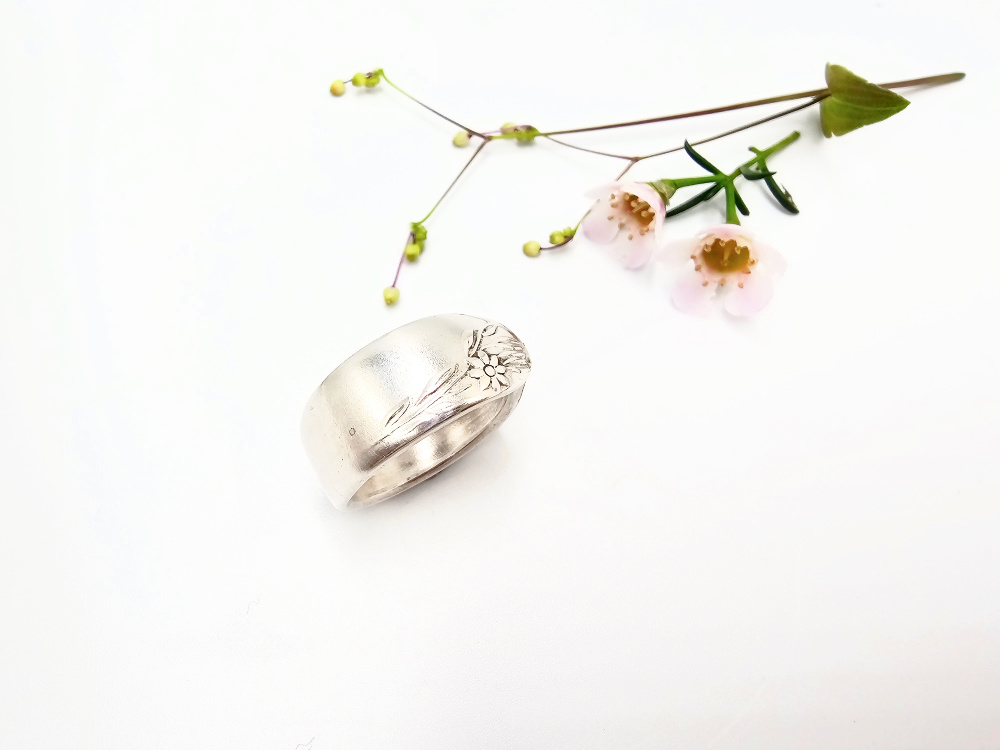 Vintage Spoon Ring - Song of Petals (L) Vintage Spoon Ring - Song of Petals (L)