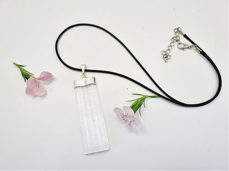 Selenite Necklace (Higher Guidance) Selenite Necklace (Higher Guidance) - Image 2