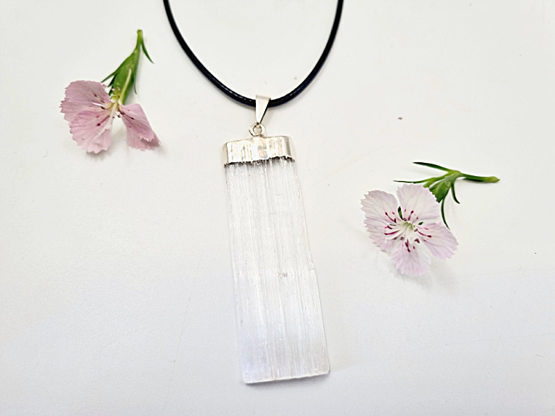 Selenite Necklace (Higher Guidance) Selenite Necklace (Higher Guidance)