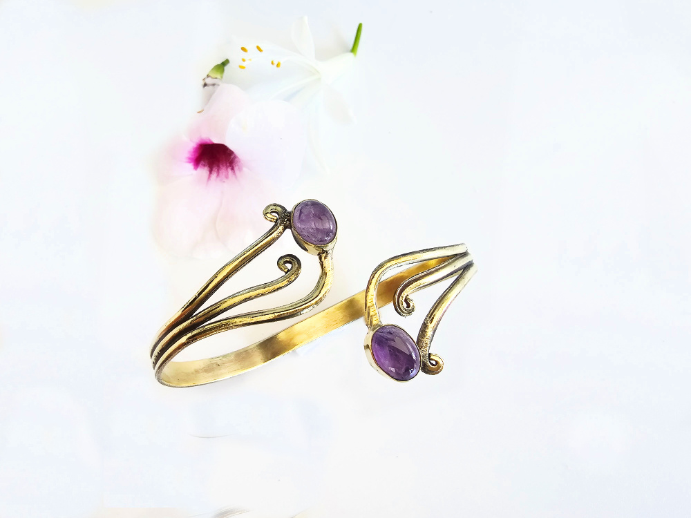 Double Swirl Bangle Amethyst (Brass) Double Swirl Bangle Amethyst (Brass)