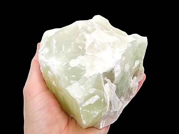 Green Calcite Rough A (1kg) Green Calcite Rough A (1kg)