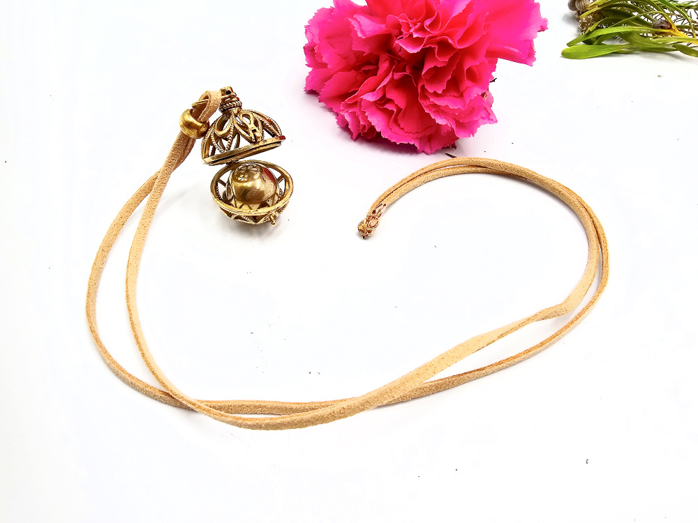 Harmony Bell Dainty Blossom Round Necklace (Brass) Harmony Bell Dainty Blossom Round Necklace (Brass) - Image 2