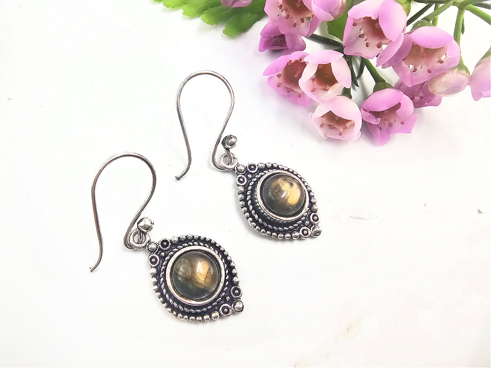 Labradorite New Age Earring (W/Brass) Labradorite New Age Earring (W/Brass)
