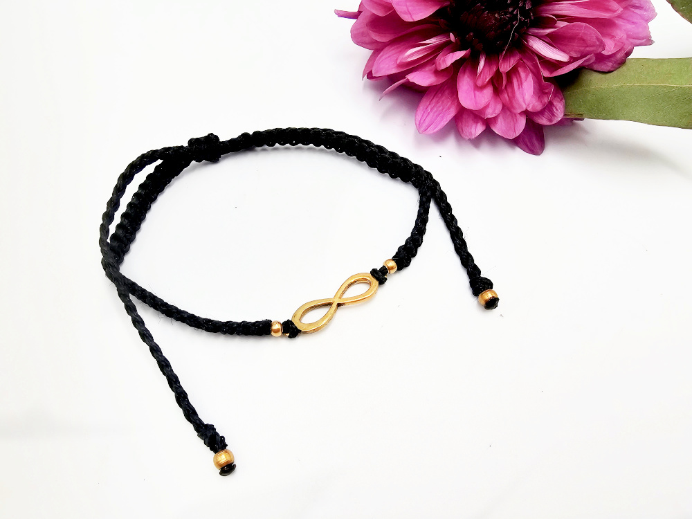 Macramé Brass Bangle Infinity (Black) Macramé Brass Bangle Infinity (Black)