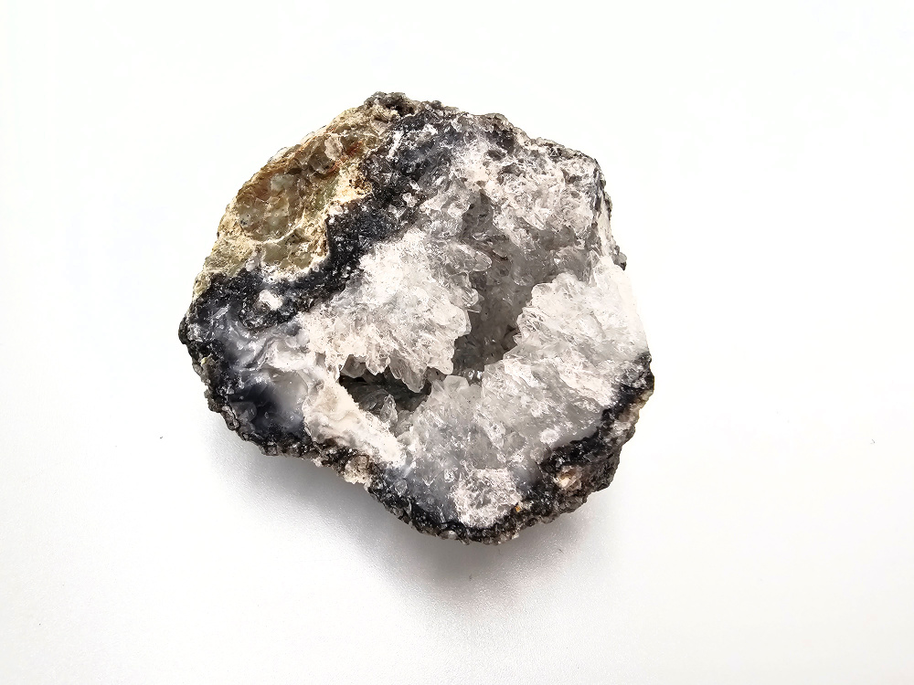 Natural Agate OCO Geode B (64g) Natural Agate OCO Geode B (64g)