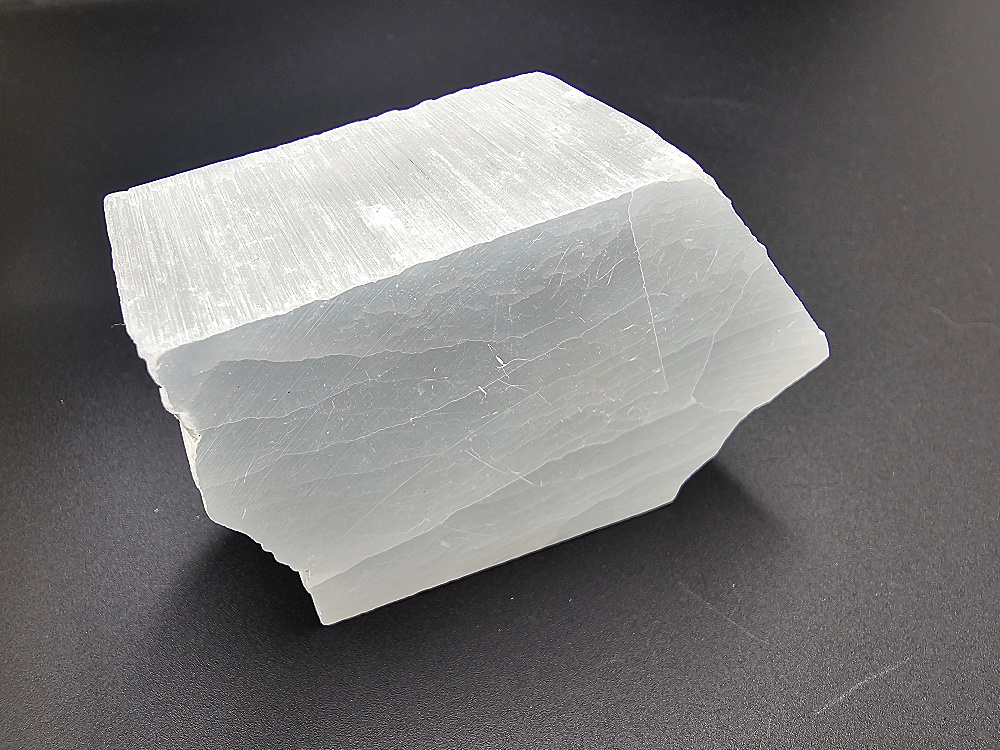 Ulexite TV Stone A (186g) Ulexite TV Stone A (186g)