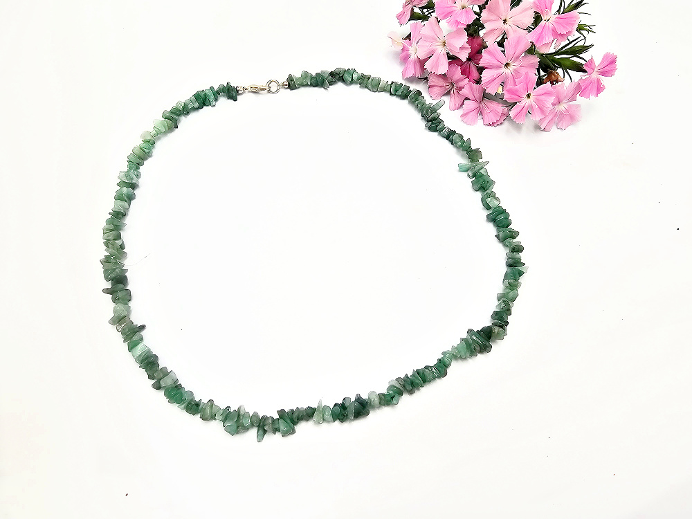 Emerald Chips Chocker Necklace Emerald Chips Chocker Necklace