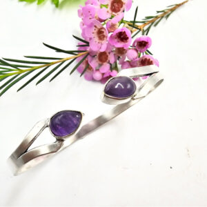 Goddess Bangle Amethyst (W/Brass)