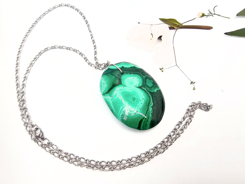 Green Malachite Polished Necklace Green Malachite Polished Necklace - Image 2