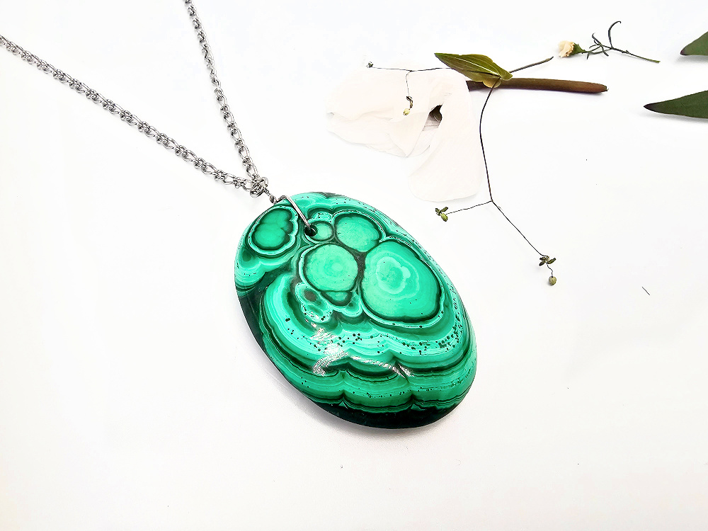 Green Malachite Polished Necklace Green Malachite Polished Necklace