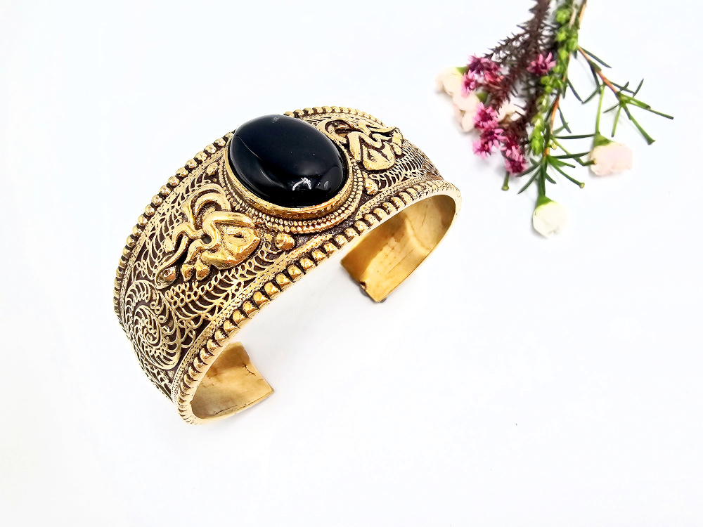 Black Onyx Oracle Bangle (Brass) Black Onyx Oracle Bangle (Brass)