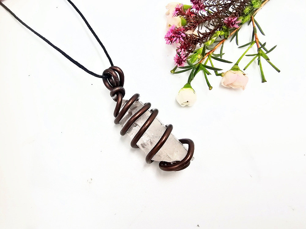Clear Quartz Rough Point Copper Wrap Necklace Clear Quartz Rough Point Copper Wrap Necklace