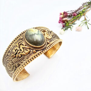 Labradorite Oracle Bangle (Brass)