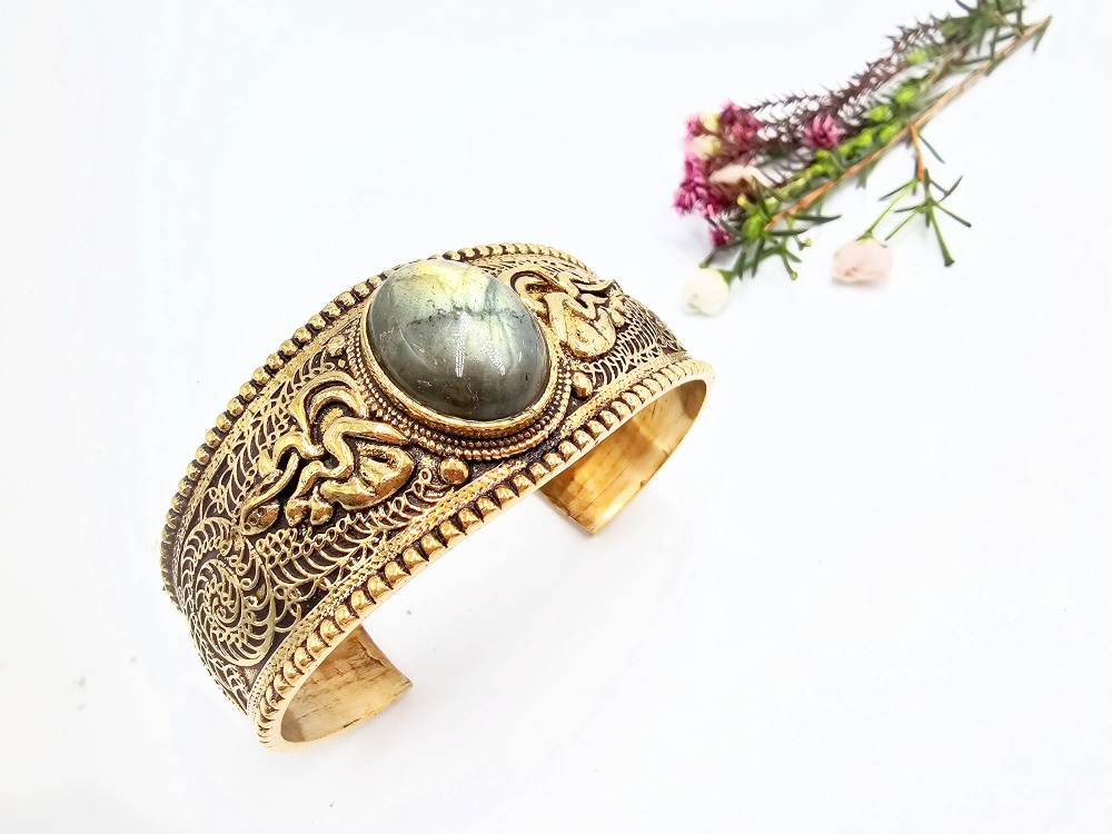 Labradorite Oracle Bangle (Brass) Labradorite Oracle Bangle (Brass)