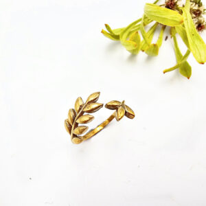 Leaf Meet Wrap Ring (Brass)