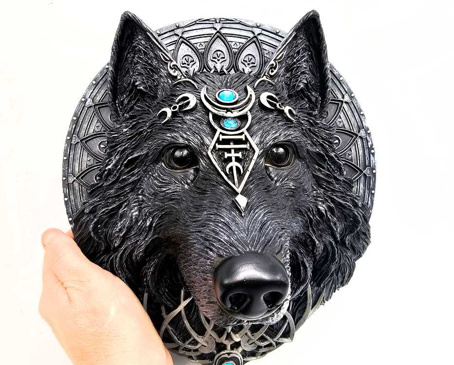 Wolf Moon Hanging Plaque (30cm) Wolf Moon Hanging Plaque (30cm) - Image 2