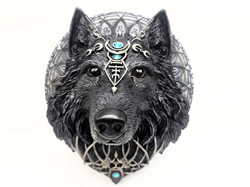 Wolf Moon Hanging Plaque (30cm) Wolf Moon Hanging Plaque (30cm)