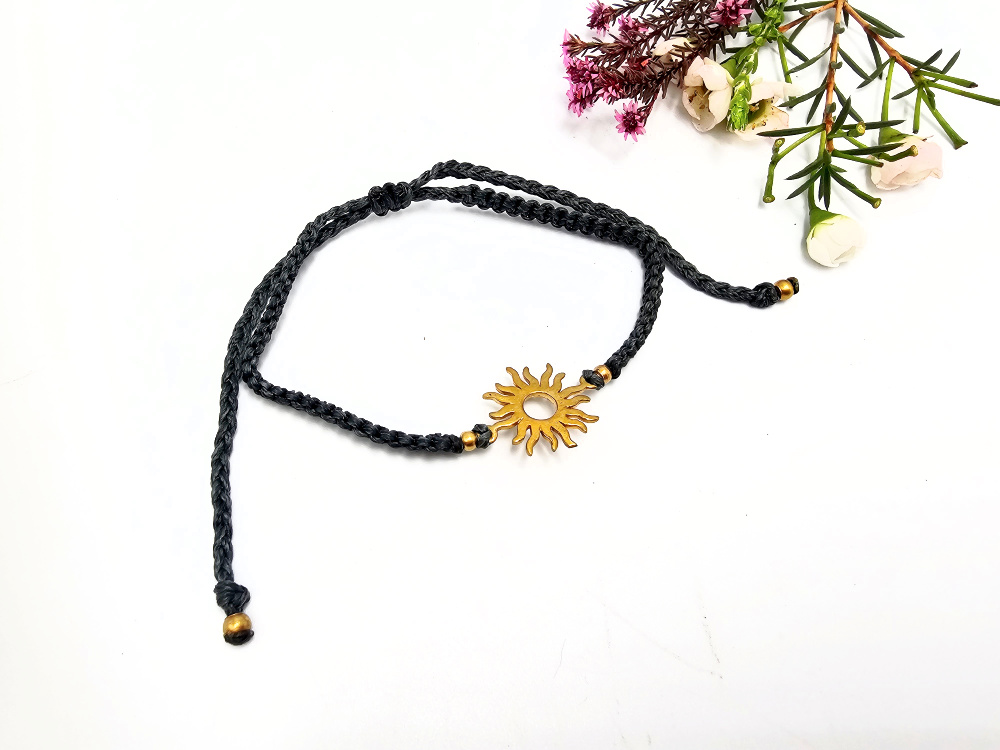 Macramé Brass Bangle Sun (Dark Green) Macramé Brass Bangle