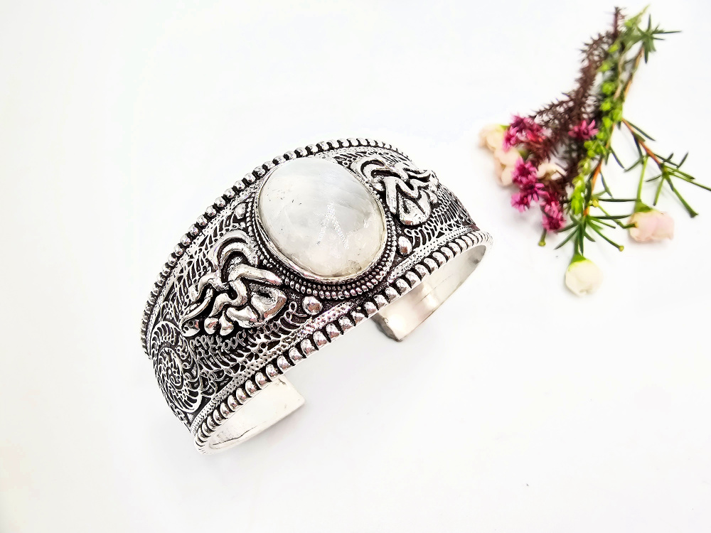 Moonstone Oracle Bangle (W/Brass) Moonstone Oracle Bangle (W/Brass) - Image 2