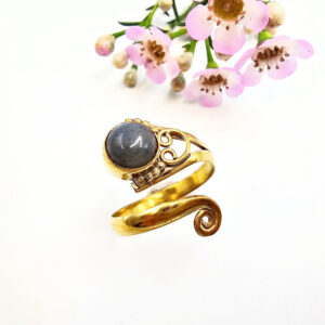Mystic Spiral Labradorite Ring