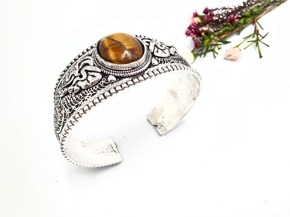 Tigers Eye Oracle Bangle (W/Brass) Tigers Eye Oracle Bangle (W/Brass)