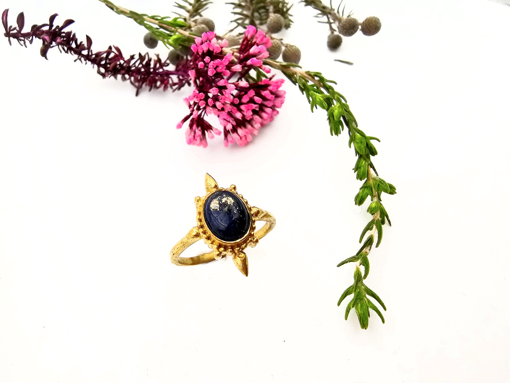 Toe Ring – Direction (Lapis Lazuli & Brass) Toe Ring – Direction (Lapis Lazuli & Brass)