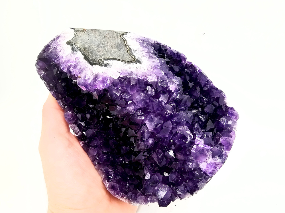 Amethyst Standing Geode A (1.6kg) Amethyst Standing Geode A (1.6kg) - Image 4