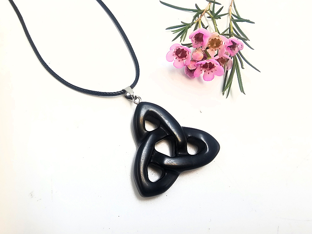 Black Obsidian Triquetra Necklace (4cm) Black Obsidian Triquetra Necklace (4cm)