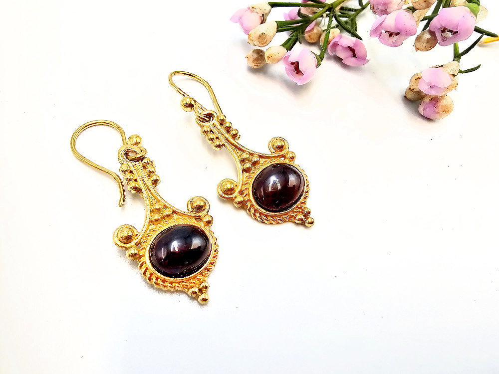 Detailed Drop Red Garnet Earrings (Brass) Detailed Drop Red Garnet Earrings
